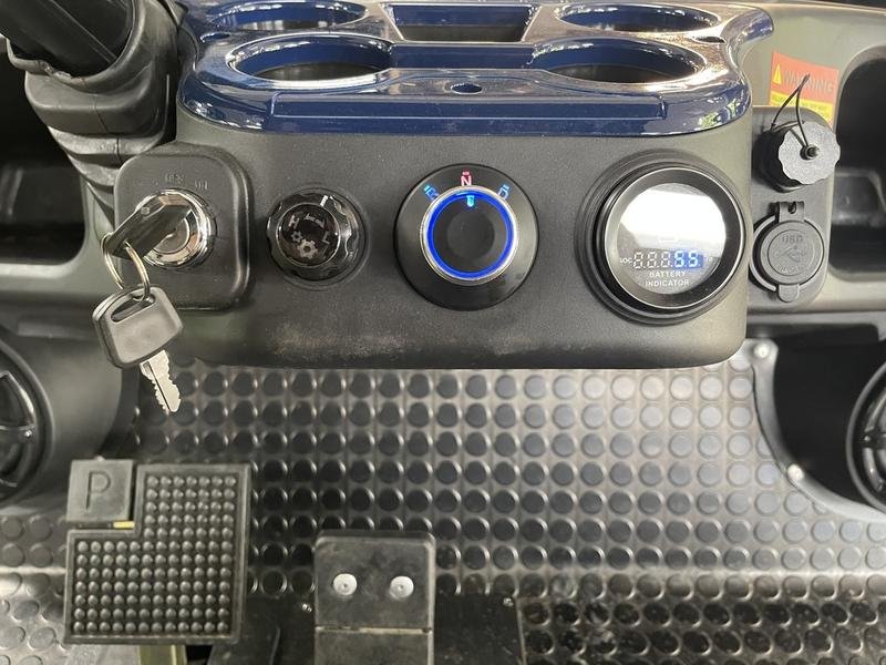 2022 Evolution Electric Vehicles Classic 4 Plus